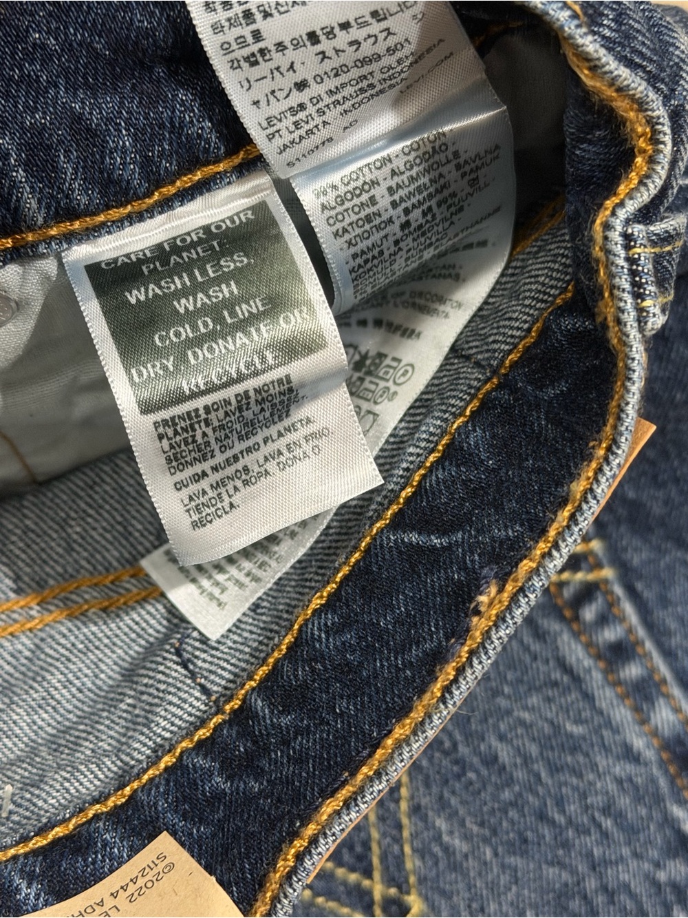 Levi's Women's 501 Curve Shorts Size 28 - Picture 8 of 12